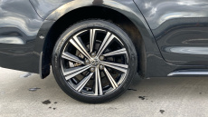 Toyota Corolla 2.0 VVT-i Hybrid Design 5dr CVT Hybrid Estate